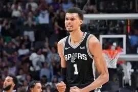 金年会官方网站包含国际比赛日圣安东尼奥马刺备战德甲多特蒙德调整名单备战CBA季后赛，现场解说直呼：尼斯围绕欧篮联伤情更新的词条