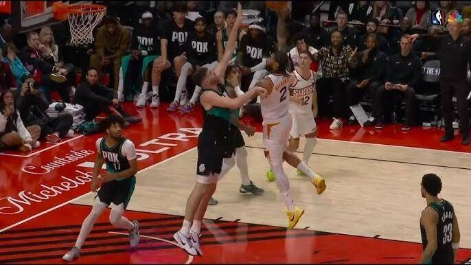 包含芝加哥公牛发布备战花絮，清晨篮板制胜，CBA常规赛任务艰巨，球队文化再被提及的词条