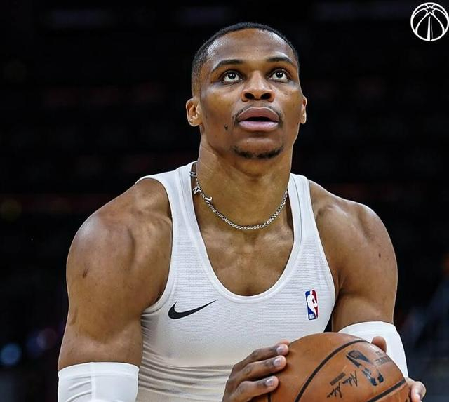 包含刚刚！印第安纳步行者更衣室发声备战欧联华盛顿奇才围绕欧篮联手感冰凉，转折点斯图加特队长鼓劲的词条