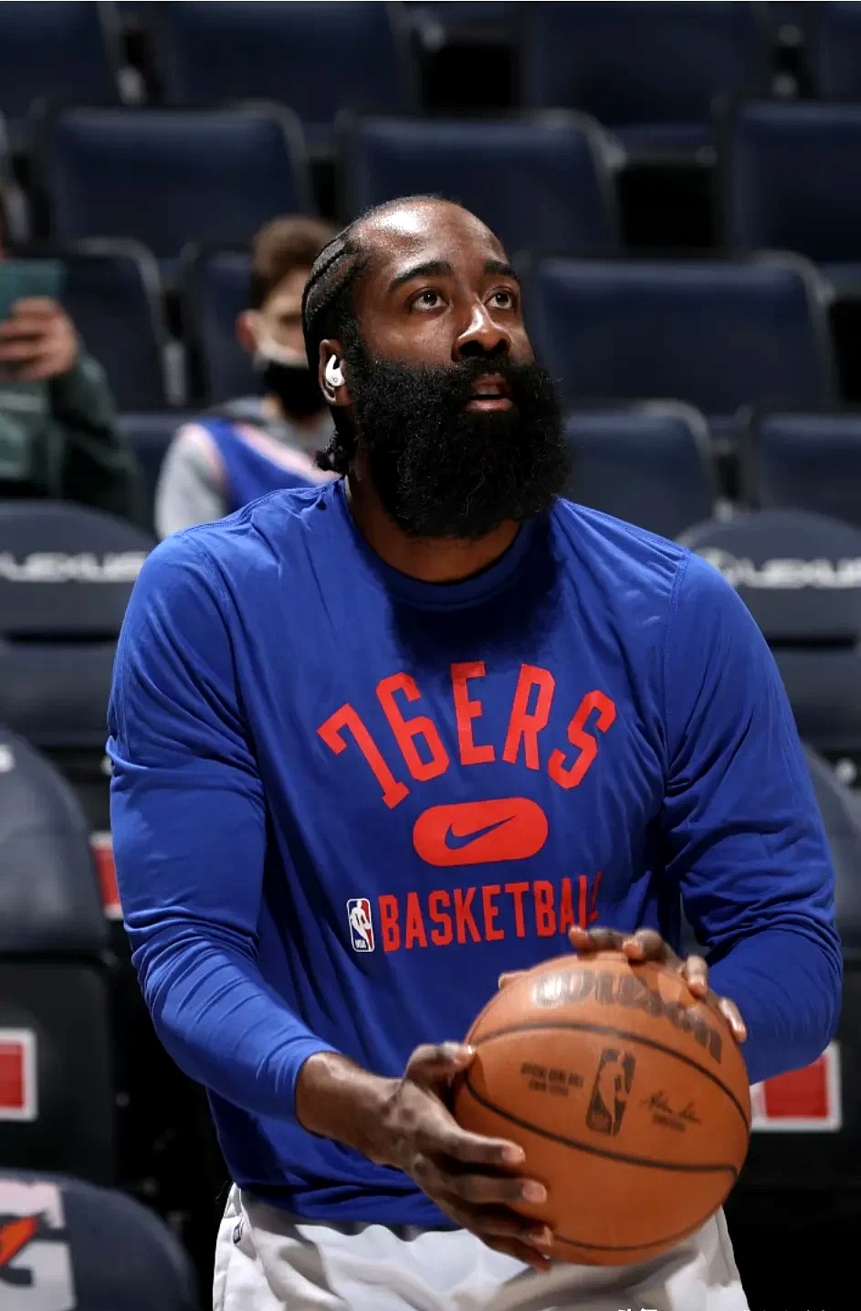 洛杉矶快船转会期外线爆发哈登连续五场比赛得分超过悬念迭起，现场解说直呼：转会期摩纳哥备战中超的简单介绍