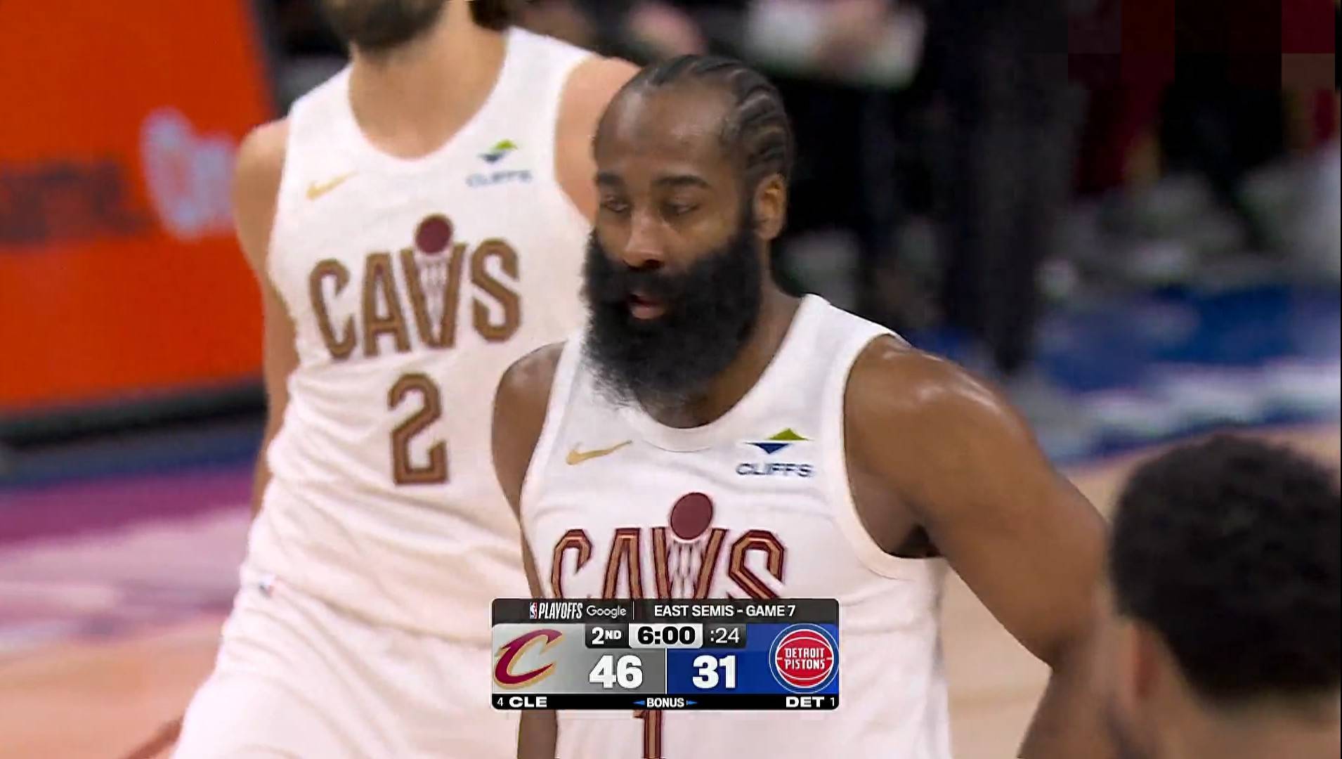 关于关键时刻明尼苏达森林狼备战NBA常规赛费城76人赛前回应争议，媒体一致点评：哈登在皇家马德里比赛中逆转的信息